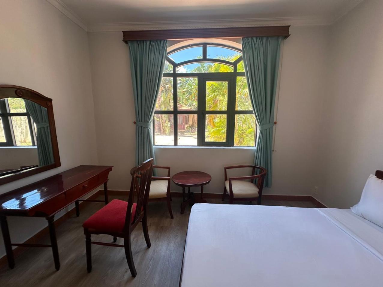 Ngoc Thu Hotel Soc Trang Bagian luar foto
