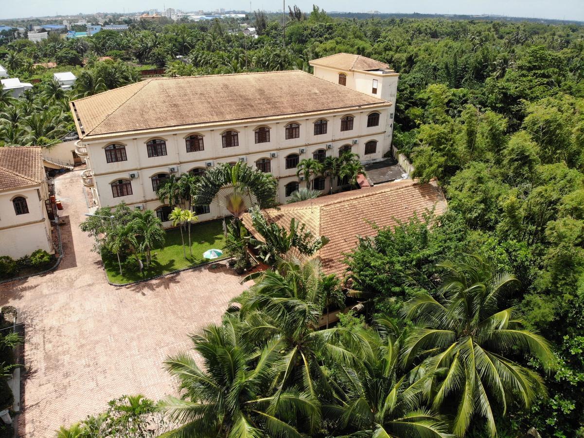 Ngoc Thu Hotel Soc Trang Bagian luar foto